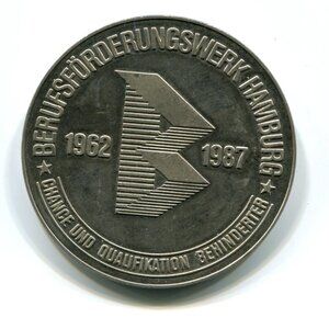 1987 Hamburg Germany Medal (b735-80)